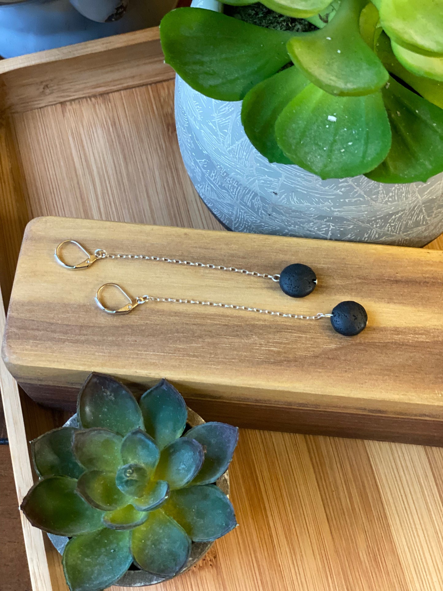 Disc Lava Shoulder Dusters : Earrings