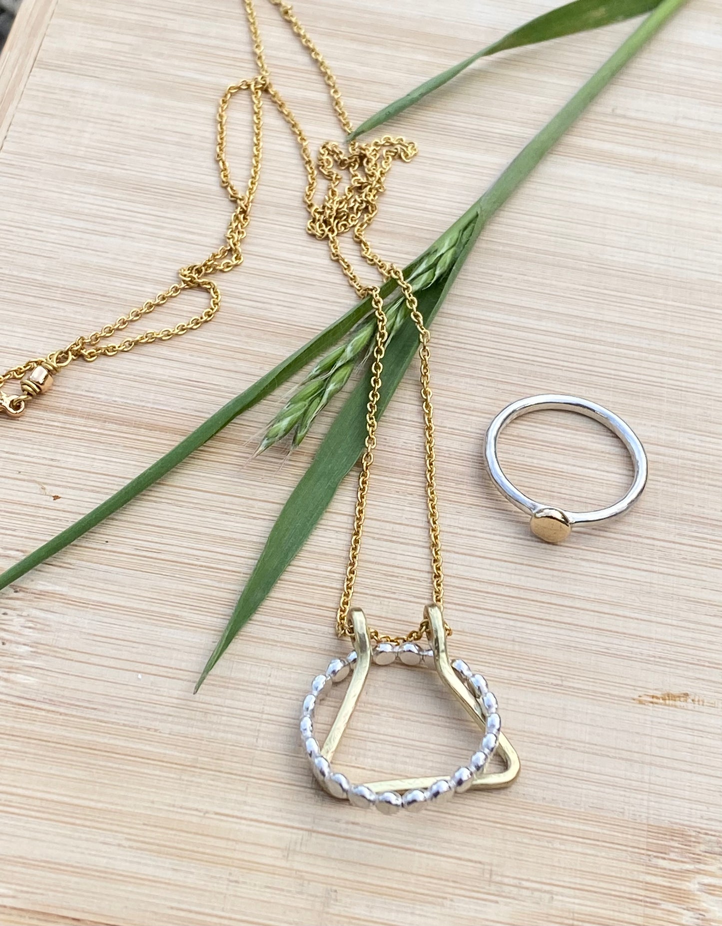 Wedding ring holder pendant deals